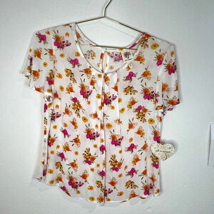 🆕 Self Esteem White Floral Short Sleeve Top